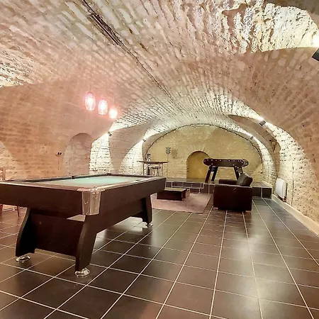 Discotheque Villa *